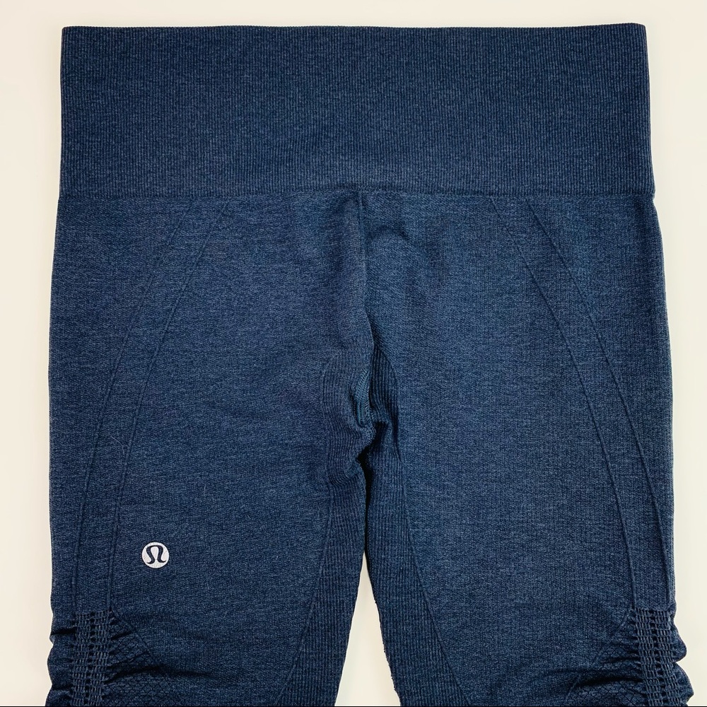 Lululemon In The Flow Crop II Seamless Heathered Deep Navy - Picture 8 of 12
